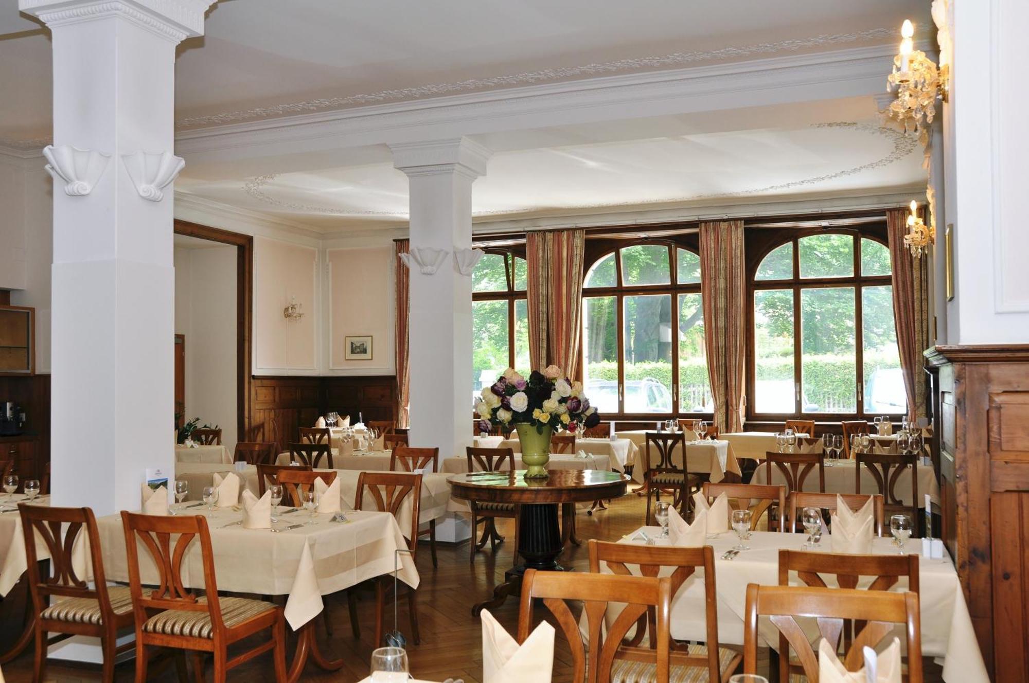 אנדר Hotel Fravi מראה חיצוני תמונה